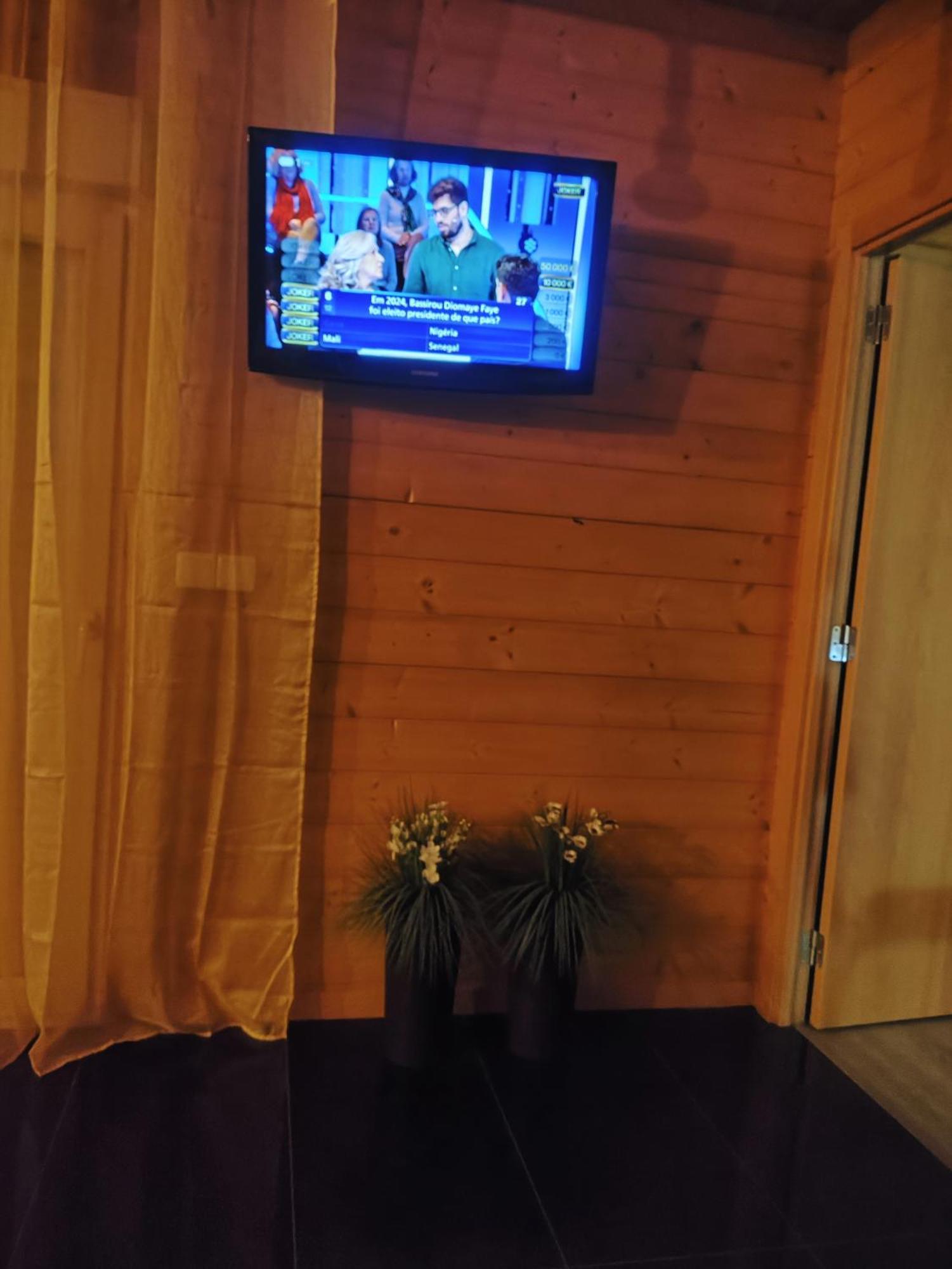 Mondalva Guesthouse Sao Pedro de Alva Ngoại thất bức ảnh
